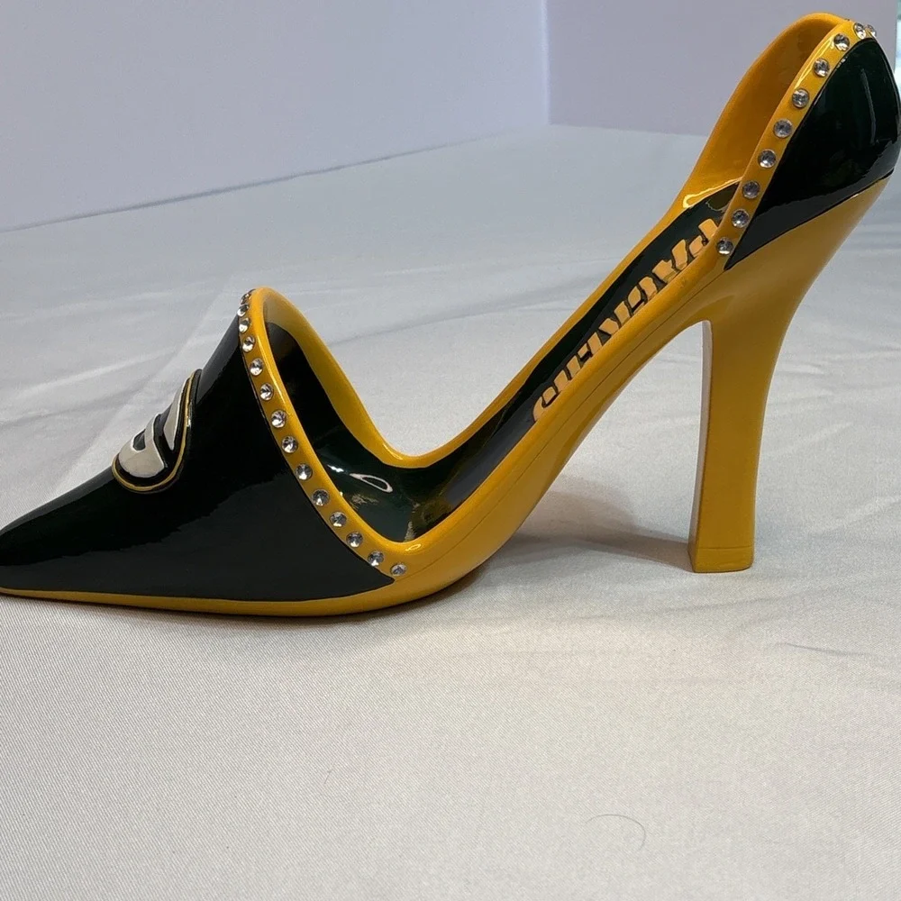 Green Bay Packers Wine Bottle Holder High Heel Shoe NFL Decor Evergreen Enterpri